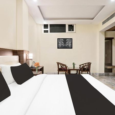 Super Townhouse Kankarbagh Formerly Kunwar Alcajars Patna  Extérieur photo