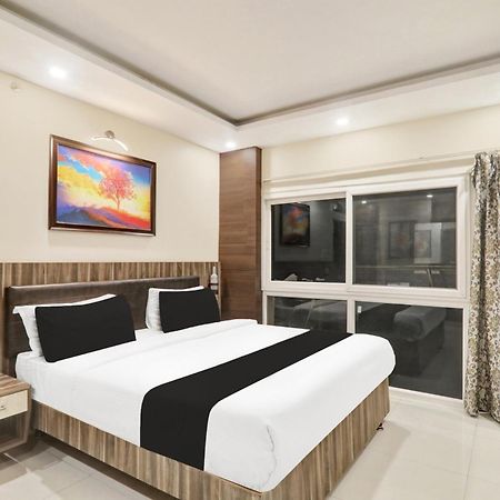 Super Townhouse Kankarbagh Formerly Kunwar Alcajars Patna  Extérieur photo
