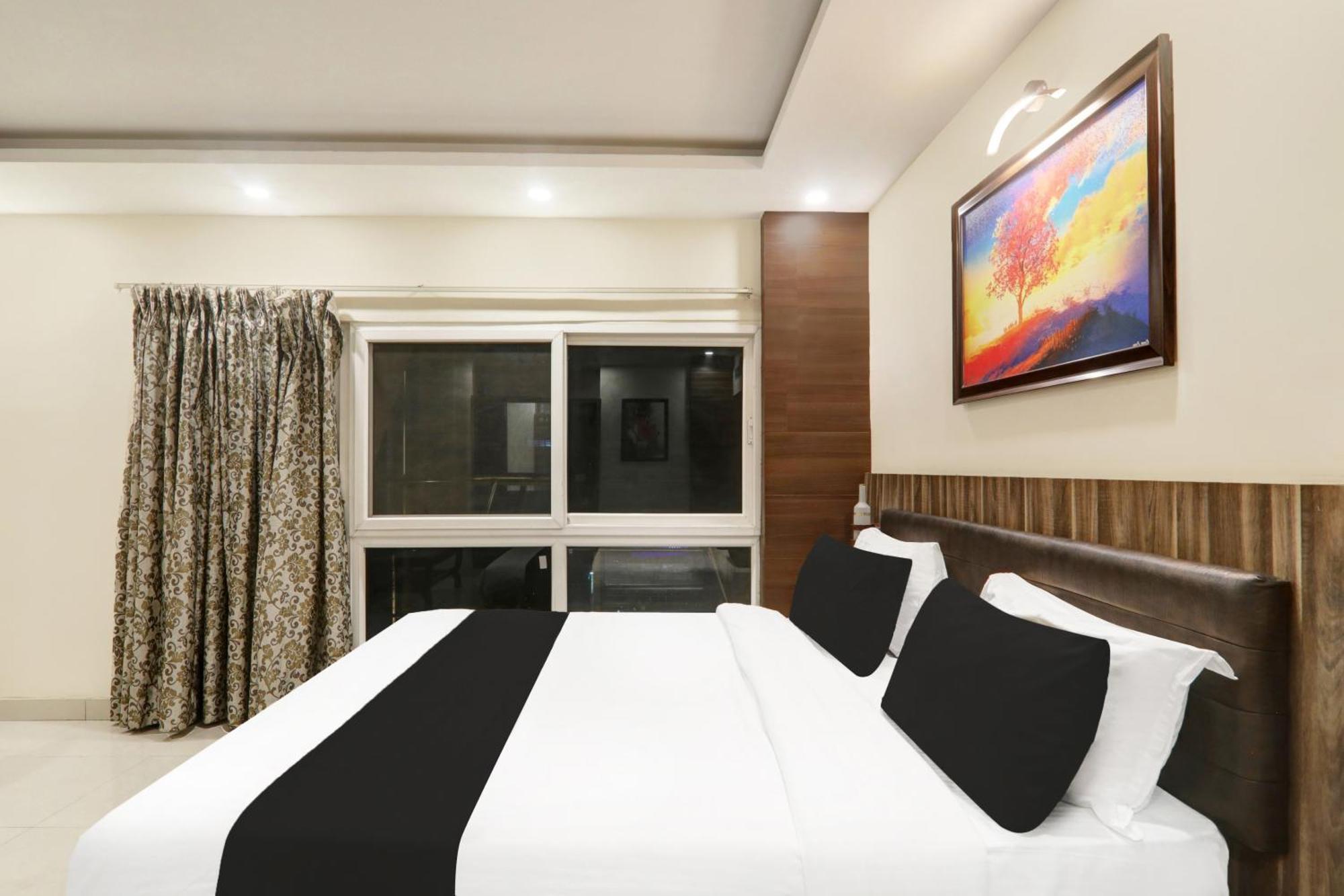 Super Townhouse Kankarbagh Formerly Kunwar Alcajars Patna  Extérieur photo
