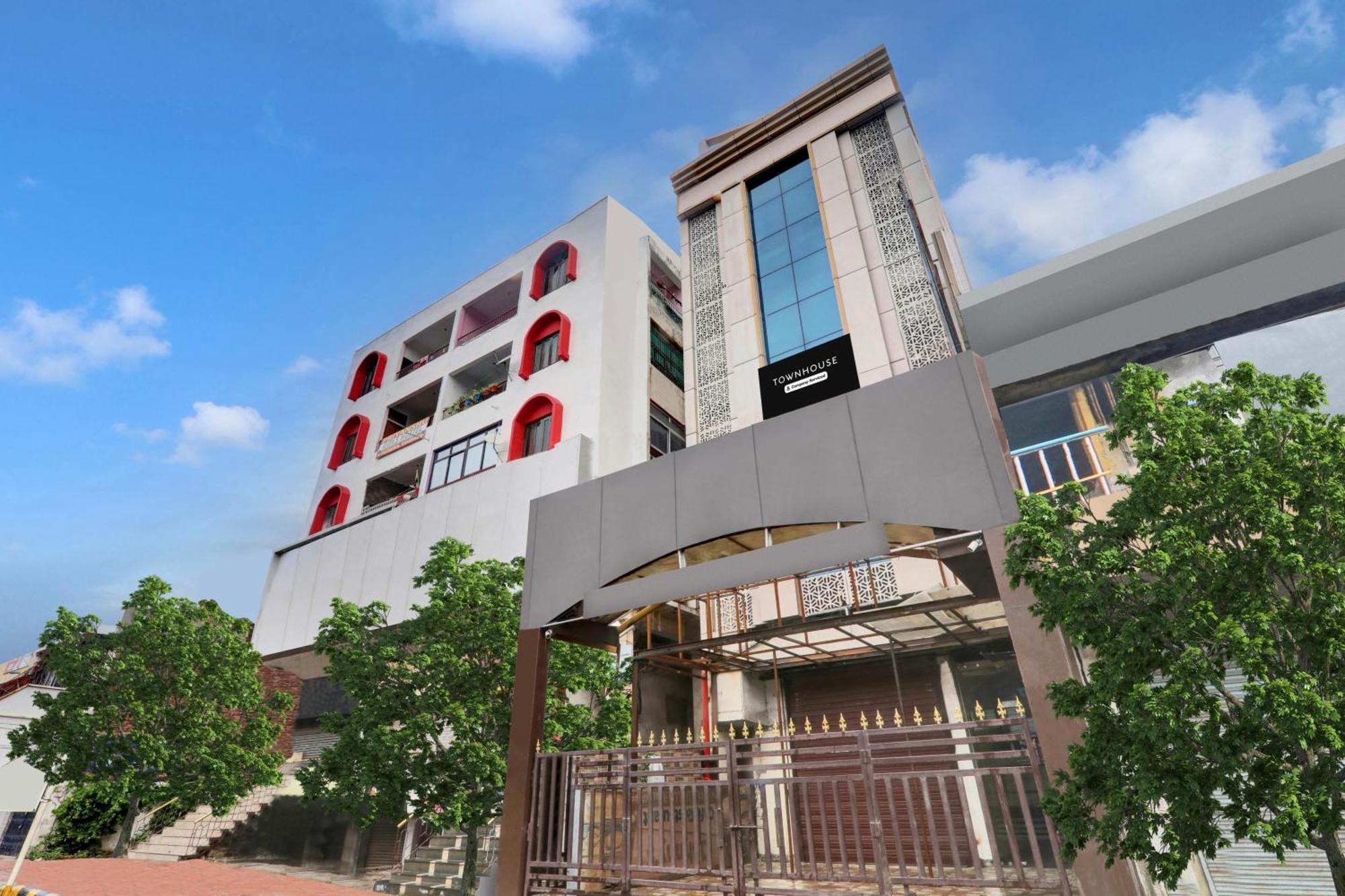 Super Townhouse Kankarbagh Formerly Kunwar Alcajars Patna  Extérieur photo