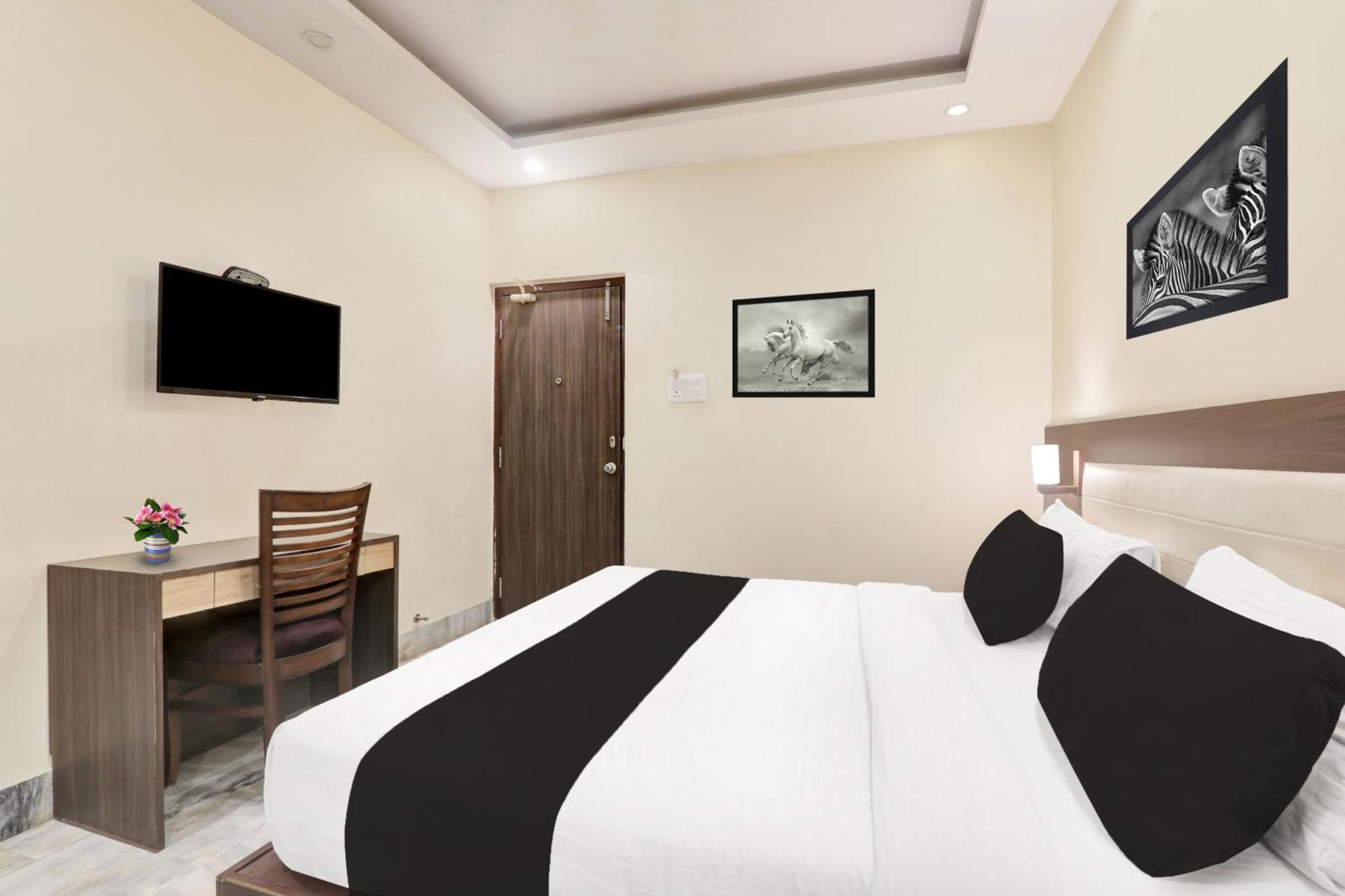 Super Townhouse Kankarbagh Formerly Kunwar Alcajars Patna  Extérieur photo