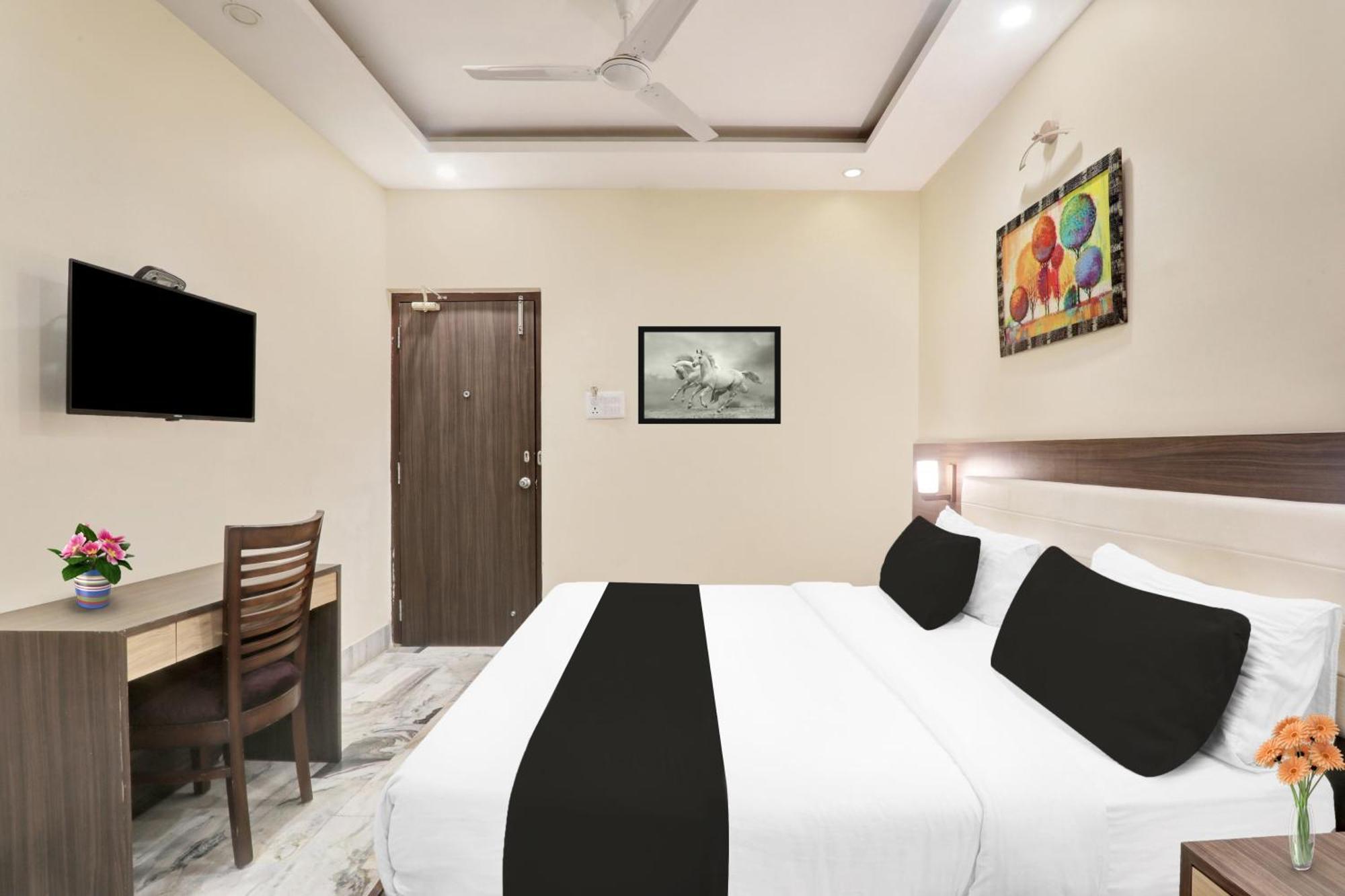 Super Townhouse Kankarbagh Formerly Kunwar Alcajars Patna  Extérieur photo