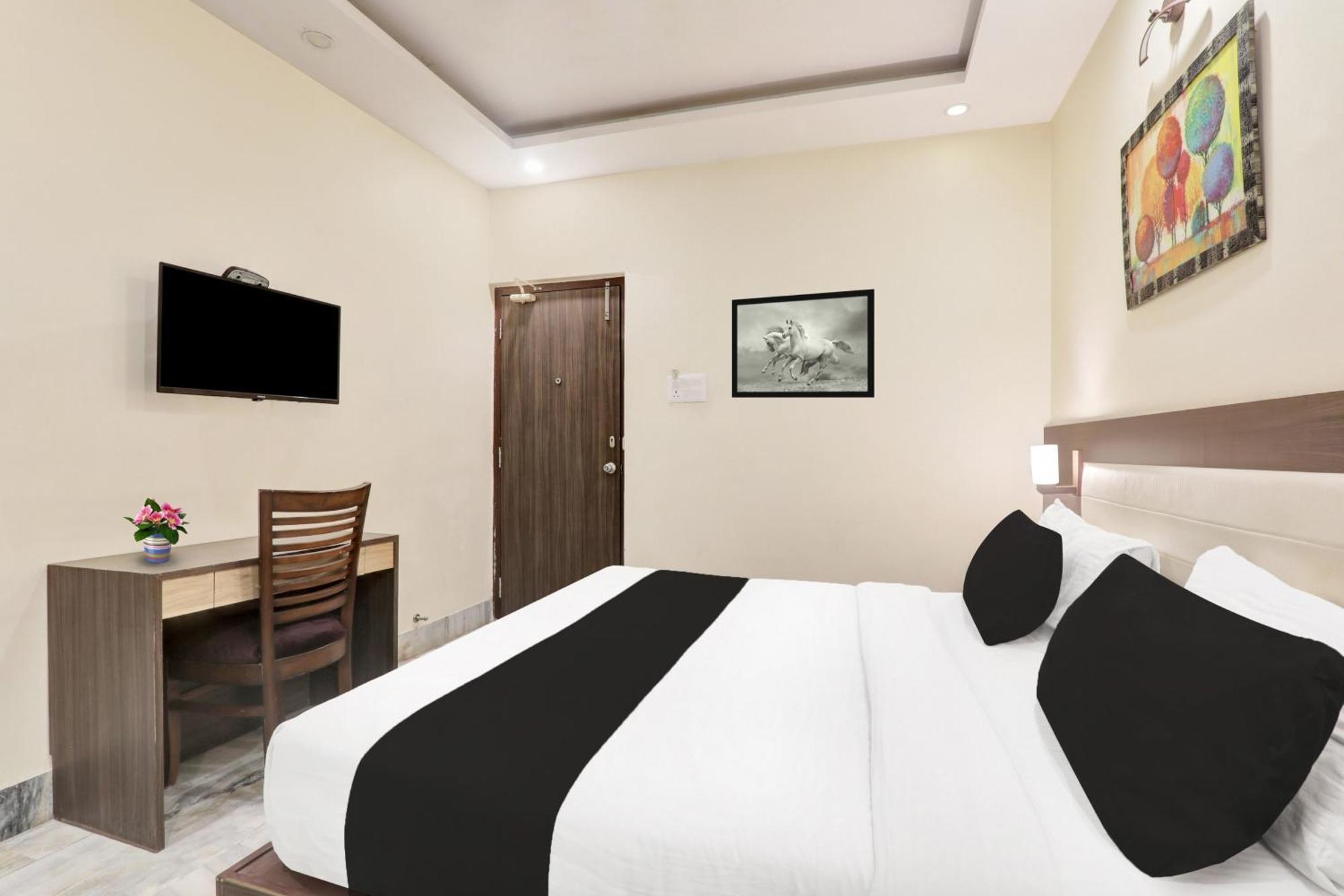 Super Townhouse Kankarbagh Formerly Kunwar Alcajars Patna  Extérieur photo